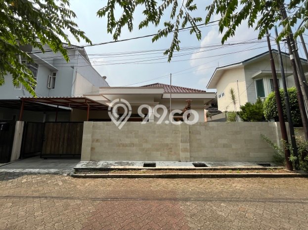 Rumah Elit Modern Tanpa Renovasi di Pejaten Jakarta Selatan Rumah Elit Modern Tanpa Renovasi di Pejaten Jakarta Selatan
