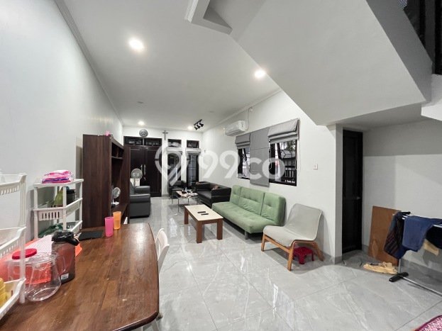 Rumah Elit Modern Siap Huni di Pondok Kelapa Jakarta Timur Rumah Elit Modern Siap Huni di Pondok Kelapa Jakarta Timur