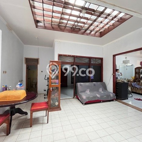 Rumah Luxury Modern Tanpa Renovasi di Pondok Kelapa Jakarta Timur Rumah Luxury Modern Tanpa Renovasi di Pondok Kelapa Jakarta Timur