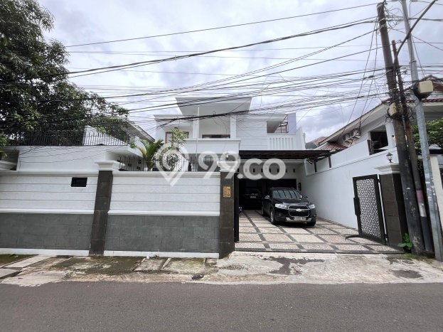 Hunian Minimalis dengan LT 691m2 & LB 576m2 Disewakan di Kemang Hunian Minimalis dengan LT 691m2 & LB 576m2 Disewakan di Kemang