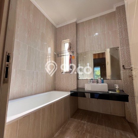 Rumah Luxury Modern Siap Huni di Grand Wisata Bekasi Rumah Luxury Modern Siap Huni di Grand Wisata Bekasi