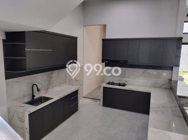Rumah Luxury Modern Tanpa Renovasi di Araya Malang Rumah Luxury Modern Tanpa Renovasi di Araya Malang