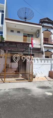 Disewakan Rumah Murah di Sunter Jakarta Utara dengan 4 Kamar Tidur Disewakan Rumah Murah di Sunter Jakarta Utara dengan 4 Kamar Tidur