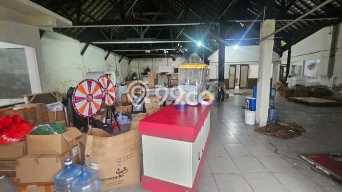 Gudang bagus disewakan di Matraman Jakarta Timur dengan LB 400m2 harga sewa terbaik Gudang bagus disewakan di Matraman Jakarta Timur dengan LB 400m2 harga sewa terbaik