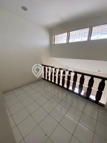 For Sale Rumah 3 Kamar Lokasi Strategis Nyaman dan Strategis di Kelapa Gading For Sale Rumah 3 Kamar Lokasi Strategis Nyaman dan Strategis di Kelapa Gading