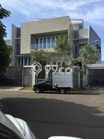 Rumah Mewah dengan 5 Kamar Tidur di Lingkungan Asri Kelapa Gading, Jakarta Utara Rumah Mewah dengan 5 Kamar Tidur di Lingkungan Asri Kelapa Gading, Jakarta Utara
