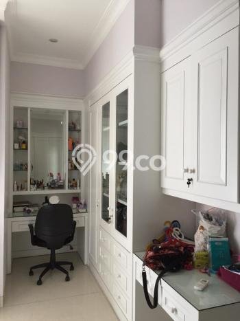 Rumah Mewah dengan 5 Kamar Tidur di Lingkungan Asri Kelapa Gading, Jakarta Utara Rumah Mewah dengan 5 Kamar Tidur di Lingkungan Asri Kelapa Gading, Jakarta Utara