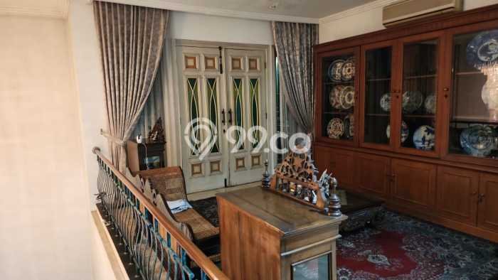 Hunian Mewah LB 315m2 Siap Pakai Desain Elegan di Pulomas, Jakarta Timur Hunian Mewah LB 315m2 Siap Pakai Desain Elegan di Pulomas, Jakarta Timur