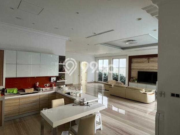 Hunian Idaman dengan Luas Tanah 345m2m² di Lingkungan Asri Kelapa Gading, Jakarta Utara Hunian Idaman dengan Luas Tanah 345m2m² di Lingkungan Asri Kelapa Gading, Jakarta Utara