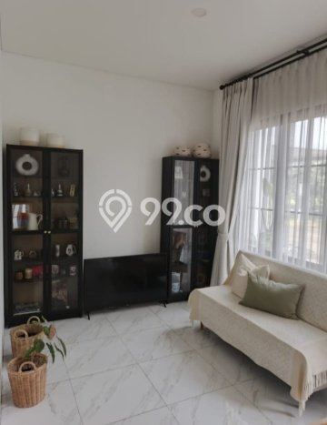 Rumah Mewah Dijual LT 112m2 di BSD, Tangerang Selatan Rumah Mewah Dijual LT 112m2 di BSD, Tangerang Selatan