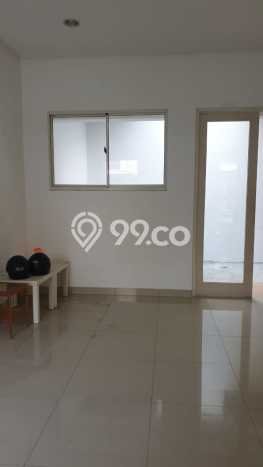Disewakan! Rumah 3 Kamar Tidur &
3 Kamar Mandi di Puri Mansion, Jakarta Barat Disewakan! Rumah 3 Kamar Tidur &
3 Kamar Mandi di Puri Mansion, Jakarta Barat