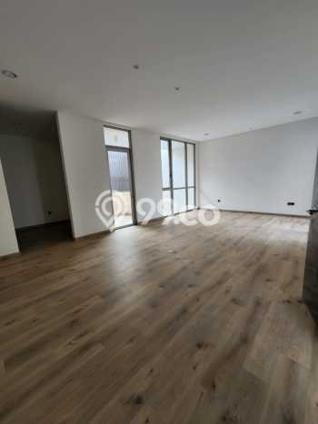 RARE UNIT! Rumah kawasan , 4 KM, Pemandangan Kota, LT 300m2m² Bangunan 600m2m² RARE UNIT! Rumah kawasan , 4 KM, Pemandangan Kota, LT 300m2m² Bangunan 600m2m²