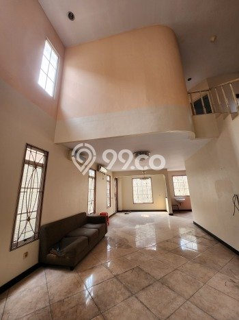 Rumah di , 3 KM, Dekat Fasilitas Umum, LT 200m2m² Bangunan 250m2m² Rumah di , 3 KM, Dekat Fasilitas Umum, LT 200m2m² Bangunan 250m2m²