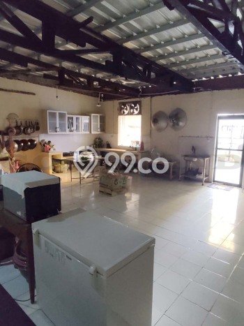 Ruko Dijual di Jakarta Barat LT 135m2 & LB 360m2 Lokasi Terbaik! Ruko Dijual di Jakarta Barat LT 135m2 & LB 360m2 Lokasi Terbaik!