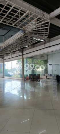 Unit Komersial Paling Strategis di Serpong Tangerang Selatan dengan LB 900m2 Unit Komersial Paling Strategis di Serpong Tangerang Selatan dengan LB 900m2