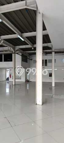 Unit Komersial Paling Strategis di Serpong Tangerang Selatan dengan LB 900m2 Unit Komersial Paling Strategis di Serpong Tangerang Selatan dengan LB 900m2