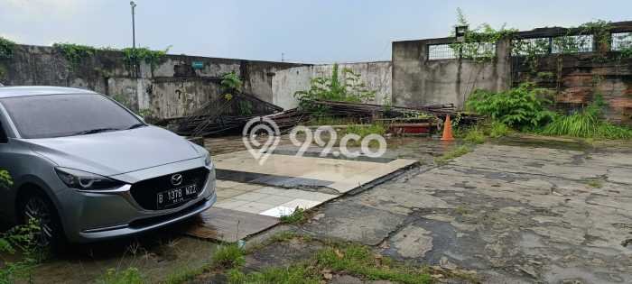 Unit Komersial Paling Strategis di Serpong Tangerang Selatan dengan LB 900m2 Unit Komersial Paling Strategis di Serpong Tangerang Selatan dengan LB 900m2