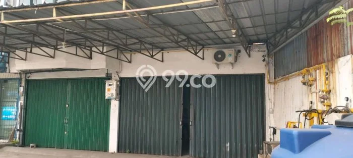 Disewakan Ruko di Karawaci Tangerang LT 225m2, LB 315m2 Disewakan Ruko di Karawaci Tangerang LT 225m2, LB 315m2