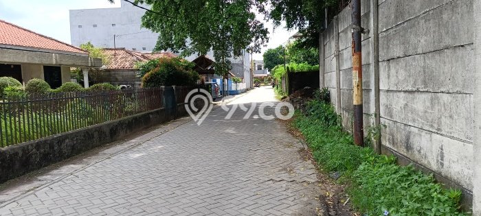 Kavling Tanah Dijual di Karawaci, Tangerang, Luas 2700m2 Area Strategis Kavling Tanah Dijual di Karawaci, Tangerang, Luas 2700m2 Area Strategis