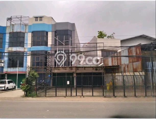 Disewakan Ruko di Karawaci Tangerang LT 225m2, LB 315m2 Disewakan Ruko di Karawaci Tangerang LT 225m2, LB 315m2