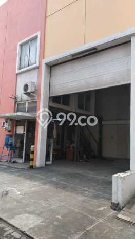 Dijual Gudang Kawasan Strategis di Cakung, Luas 180m², Jalan Raya Dijual Gudang Kawasan Strategis di Cakung, Luas 180m², Jalan Raya