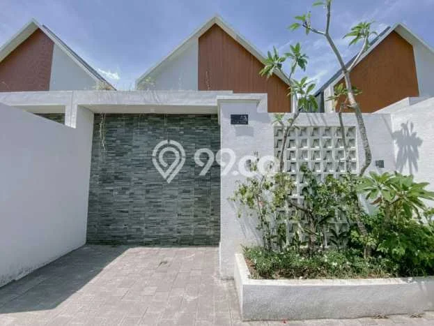 HARGA TERBAIK! Vila di , Luas 129m2m², Lokasi Strategis HARGA TERBAIK! Vila di , Luas 129m2m², Lokasi Strategis
