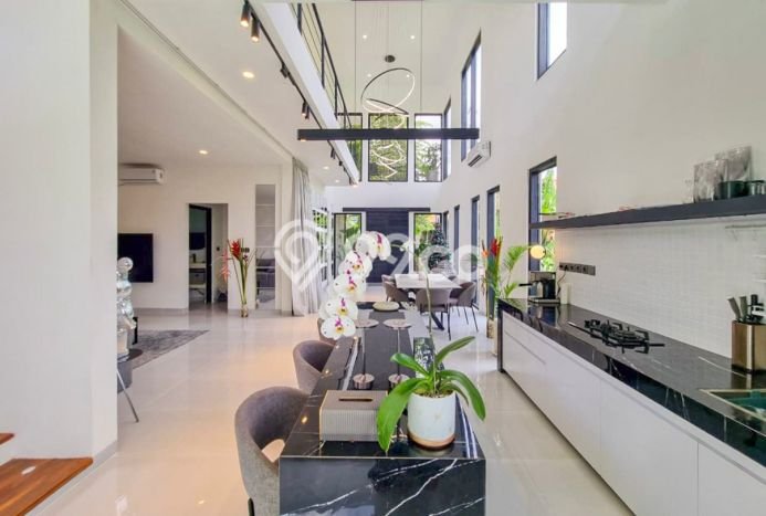 LOKASI TERBAIK! Vila di , Ukuran 280m2m², Lingkungan Tenang dan nyaman LOKASI TERBAIK! Vila di , Ukuran 280m2m², Lingkungan Tenang dan nyaman