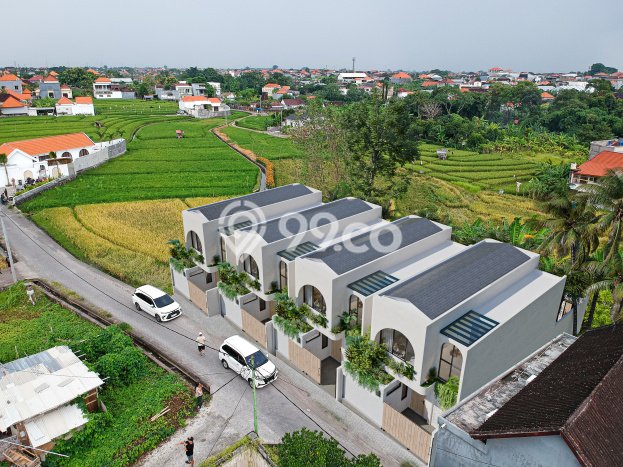 BISNIS POTENSIAL! Vila di Canggu, Luas 150m2m², Prospek Bagus BISNIS POTENSIAL! Vila di Canggu, Luas 150m2m², Prospek Bagus