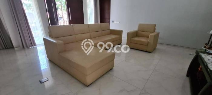 Dijual Rumah Premium dengan Fasilitas Sekitar Lengkap di Dukuh Pakis, Surabaya Dijual Rumah Premium dengan Fasilitas Sekitar Lengkap di Dukuh Pakis, Surabaya