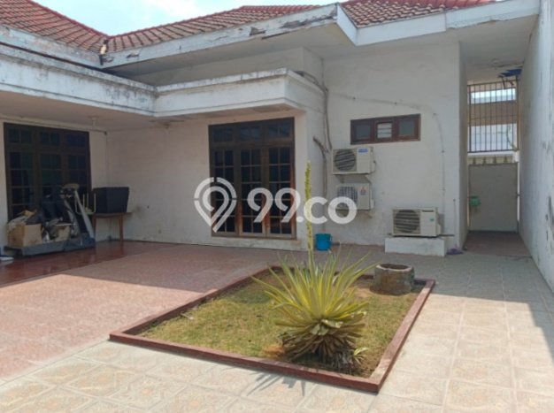Rumah Eksklusif Siap Huni LT 646m2 di Dukuh Pakis, Surabaya Rumah Eksklusif Siap Huni LT 646m2 di Dukuh Pakis, Surabaya