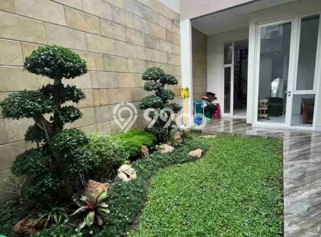 Hunian Elit LB 450m2 Siap Huni Desain Elegan di Pakuwon Indah, Surabaya Hunian Elit LB 450m2 Siap Huni Desain Elegan di Pakuwon Indah, Surabaya