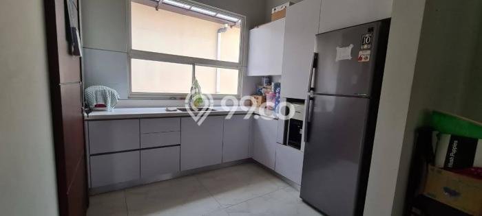 Dijual Rumah Premium dengan Fasilitas Sekitar Lengkap di Dukuh Pakis, Surabaya Dijual Rumah Premium dengan Fasilitas Sekitar Lengkap di Dukuh Pakis, Surabaya