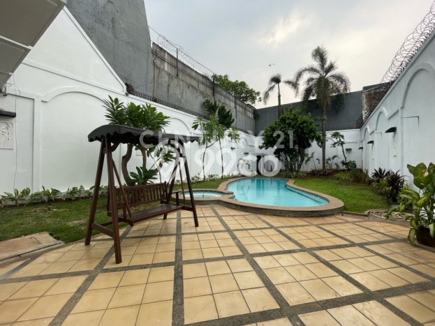 Hunian Elit LB 550m2 Siap Pakai Desain Elegan di Kemang, Jakarta Selatan Hunian Elit LB 550m2 Siap Pakai Desain Elegan di Kemang, Jakarta Selatan