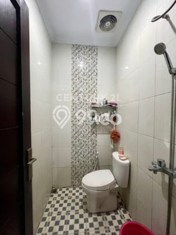 Rumah Modern Cantik 4 Kamar Bisa Langsung Pindah di Jagakarsa Rumah Modern Cantik 4 Kamar Bisa Langsung Pindah di Jagakarsa