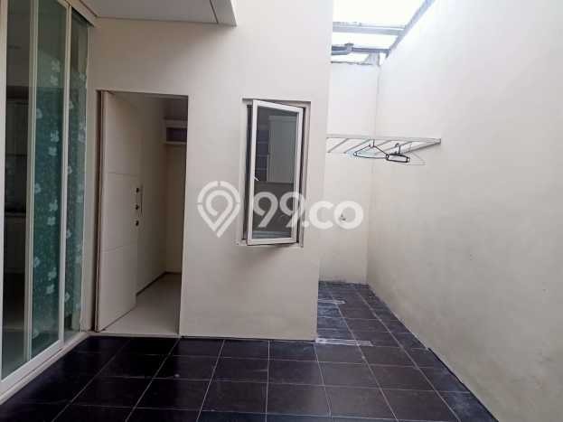 Rumah Luas Asri 5 KT Siap Huni di Citraland Surabaya Rumah Luas Asri 5 KT Siap Huni di Citraland Surabaya