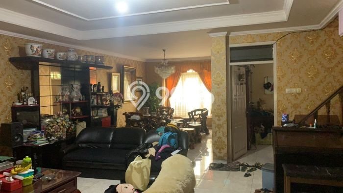 Siap Huni Rumah Mewah 7 Kamar di Blimbing Dekat ke Mana Saja Siap Huni Rumah Mewah 7 Kamar di Blimbing Dekat ke Mana Saja