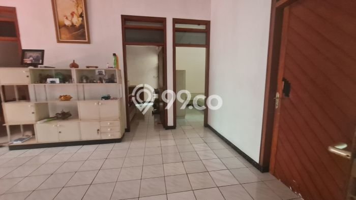 Dijual Rumah Premium dengan Fasilitas Sekitar Lengkap di Semarang Tengah, Semarang Dijual Rumah Premium dengan Fasilitas Sekitar Lengkap di Semarang Tengah, Semarang