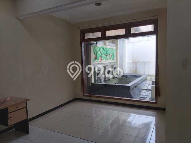 Siap Huni Rumah Mewah 4 Kamar di Banyumanik Dekat ke Mana Saja Siap Huni Rumah Mewah 4 Kamar di Banyumanik Dekat ke Mana Saja