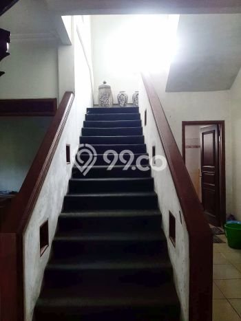 Rumah Siap Huni lokasi Banyumanik, Semarang, Luas 1094m² Bangunan 800m² Rumah Siap Huni lokasi Banyumanik, Semarang, Luas 1094m² Bangunan 800m²