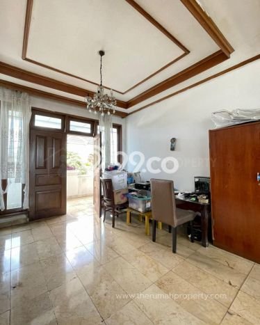 Hunian Mewah Siap Huni LT 280m2 di Kebayoran Lama, Jakarta Selatan Hunian Mewah Siap Huni LT 280m2 di Kebayoran Lama, Jakarta Selatan