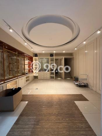 Ruko Kawasan Strategis Kawasan Kemang, Luas 215m², Mainroad Ruko Kawasan Strategis Kawasan Kemang, Luas 215m², Mainroad