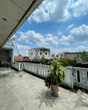 Hunian Mewah Siap Huni LT 280m2 di Kebayoran Lama, Jakarta Selatan Hunian Mewah Siap Huni LT 280m2 di Kebayoran Lama, Jakarta Selatan