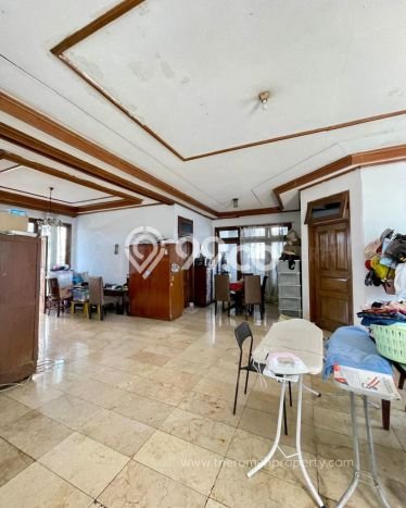 Hunian Mewah Siap Huni LT 280m2 di Kebayoran Lama, Jakarta Selatan Hunian Mewah Siap Huni LT 280m2 di Kebayoran Lama, Jakarta Selatan