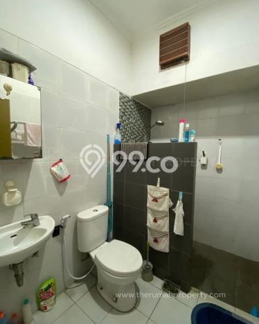 Rumah Kost Dijual di Tebet, Jakarta Selatan, 8 KT, 4 KM, Bangunan 150m2 Rumah Kost Dijual di Tebet, Jakarta Selatan, 8 KT, 4 KM, Bangunan 150m2