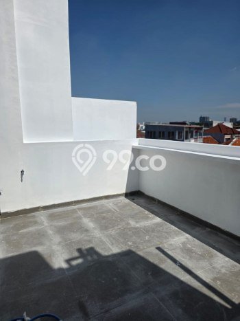 Rumah Modern 4 Kamar LT 60m2 di Utan Kayu Rumah Modern 4 Kamar LT 60m2 di Utan Kayu