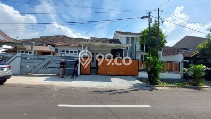 Ready to Use! Luxury House LT 208m2 Desain Modern di Pondok Kopi Ready to Use! Luxury House LT 208m2 Desain Modern di Pondok Kopi