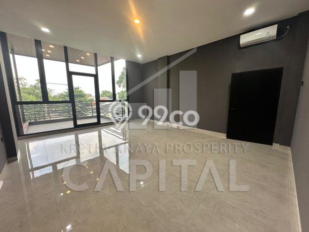 Rumah Lingkungan Asri di , Bandung, LT 225m2m² Bangunan 500m2m² Rumah Lingkungan Asri di , Bandung, LT 225m2m² Bangunan 500m2m²