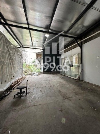 Komersial Disewa di Bandung dengan LB 500m2 Area Komersial Ramai Komersial Disewa di Bandung dengan LB 500m2 Area Komersial Ramai