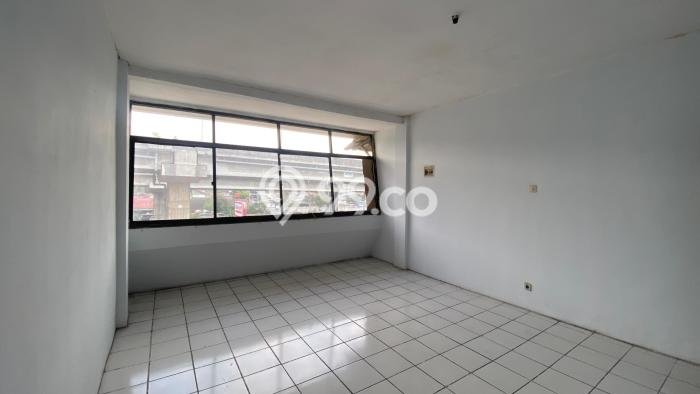 LOKASI SUPER STRATEGIS! Ruko di Bekasi Barat, Luas 219m², Area Bisnis LOKASI SUPER STRATEGIS! Ruko di Bekasi Barat, Luas 219m², Area Bisnis