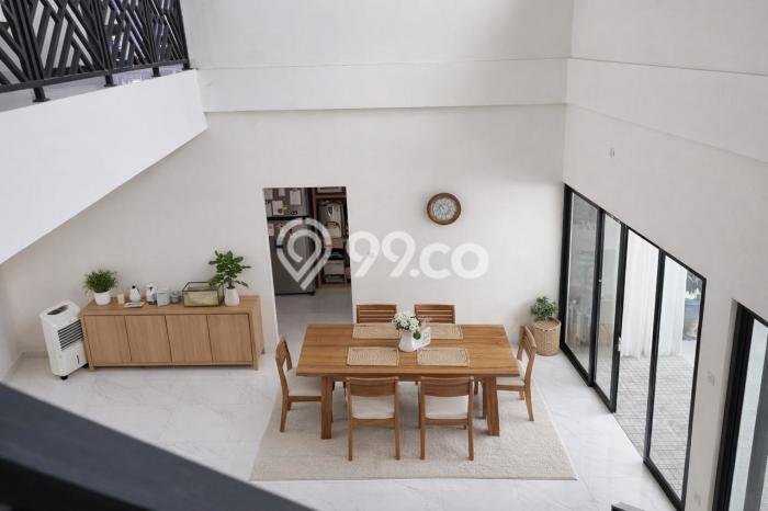 Ready to Use! Luxury House LT 357m2 Desain Modern di Cikunir Ready to Use! Luxury House LT 357m2 Desain Modern di Cikunir